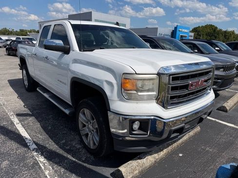 Used 2015 GMC Sierra 1500 SLE w/ SLE Value Package RWD image 2