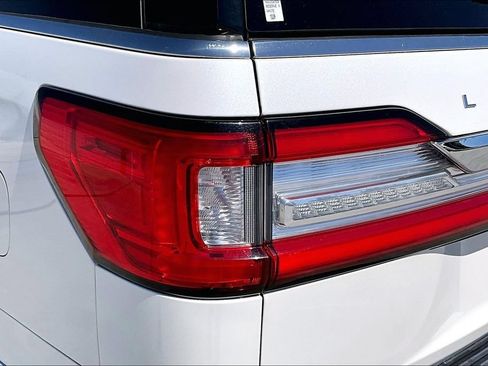 Used 2019 Lincoln Navigator L Reserve AWD/4WD image 35