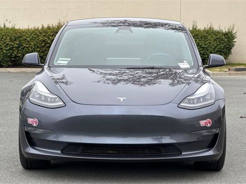 Used 2022 Tesla Model 3 Performance image 9