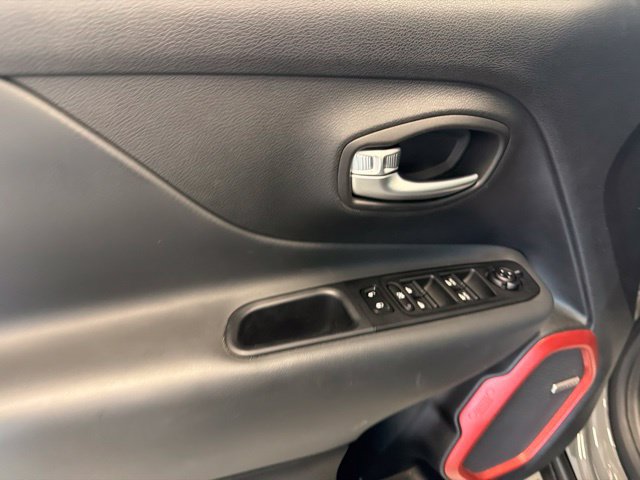 Used 2021 Jeep Renegade Trailhawk w/ Sun & Sound Group AWD/4WD image 29