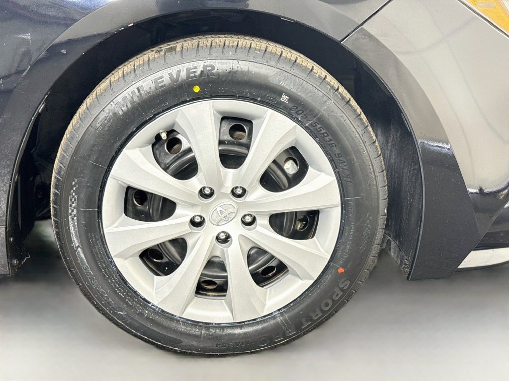 Used 2023 Toyota Corolla LE FWD image 30