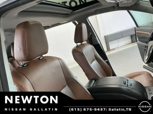 Used 2017 Toyota Highlander Limited FWD image 15