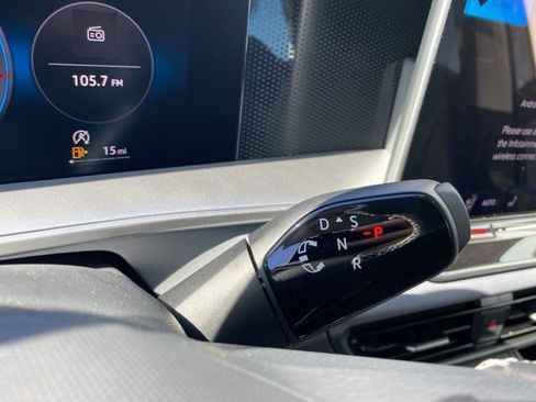 New 2025 Volkswagen Tiguan SE image 31