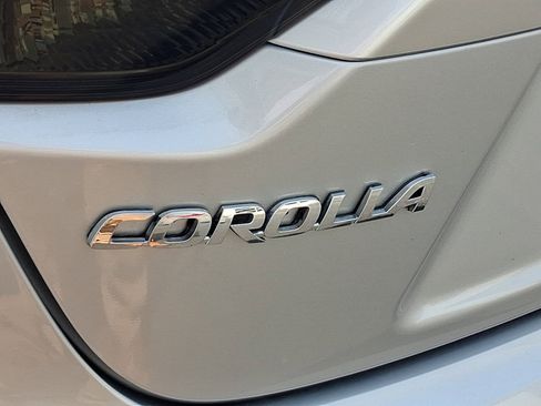 Used 2022 Toyota Corolla LE FWD image 23