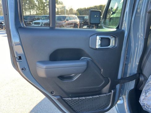 New 2026 Jeep Gladiator Sport image 16