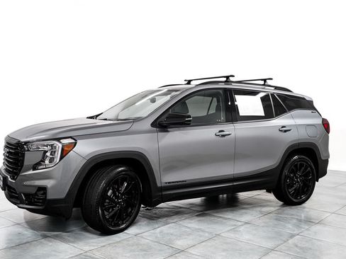 Used 2023 GMC Terrain SLT w/ Infotainment Package II AWD/4WD image 4