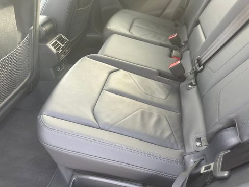 Used 2025 Audi Q3 2.0T Premium image 14