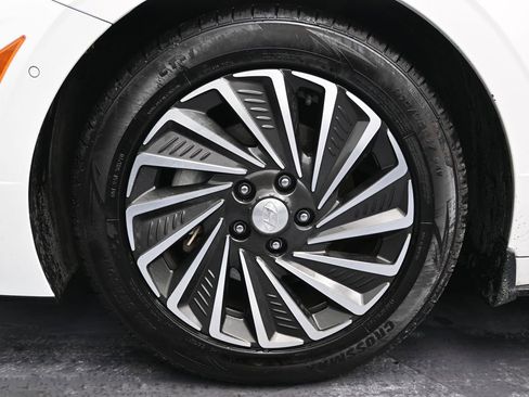 Used 2022 Hyundai Sonata Limited FWD image 11