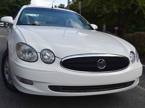 Used 2005 Buick LaCrosse CXL FWD image 52