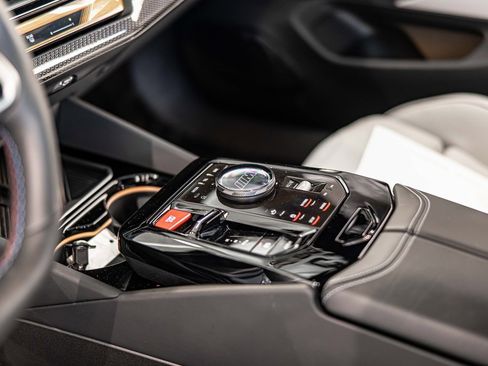 Used 2025 BMW M5 w/ Carbon Package image 22