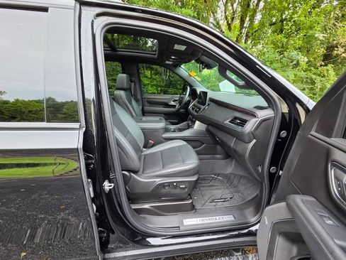 Used 2024 Chevrolet Tahoe Z71 w/ Z71 Off-Road Package AWD/4WD image 26