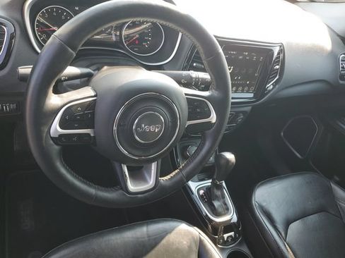 Used 2018 Jeep Compass Limited w/ Navigation Group AWD/4WD image 19