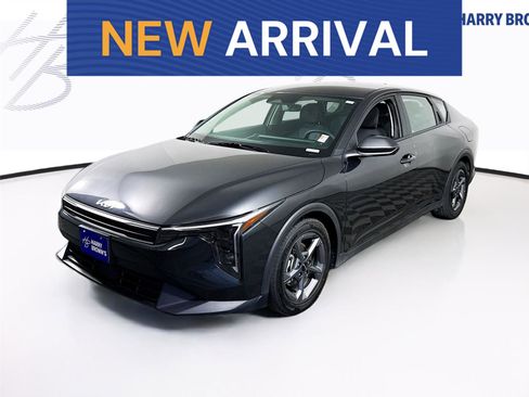 Used 2025 Kia K4 FWD image 1
