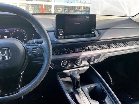 Used 2023 Honda Accord LX image 6