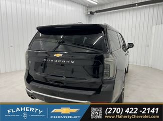 Used 2025 Chevrolet Suburban High Country AWD/4WD video 3