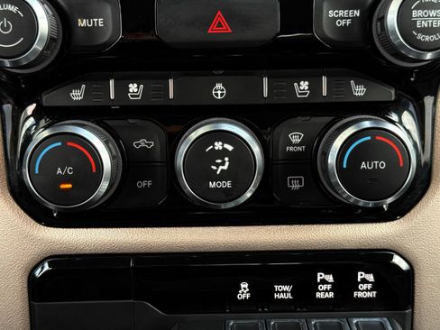 Used 2020 RAM 1500 Laramie AWD/4WD image 54