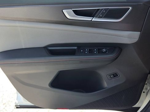 Used 2024 Volkswagen Atlas Peak Edition SEL AWD/4WD image 33