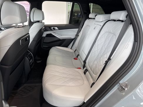 New 2026 BMW X5 xDrive40i w/ M Sport Package AWD/4WD image 40