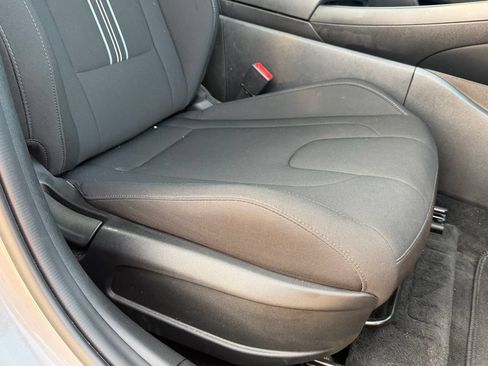 Used 2023 Hyundai Elantra SEL w/ Convenience Package FWD image 29