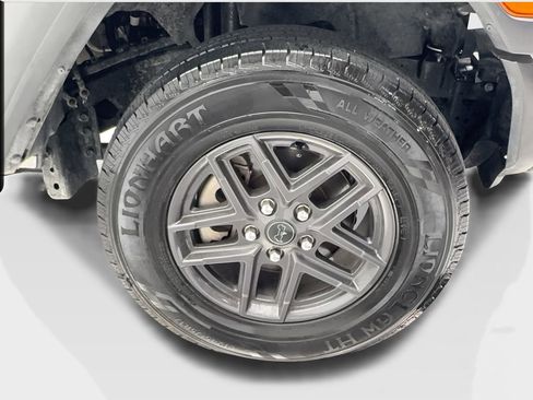 Used 2024 Jeep Wrangler Unlimited Sport AWD/4WD image 13