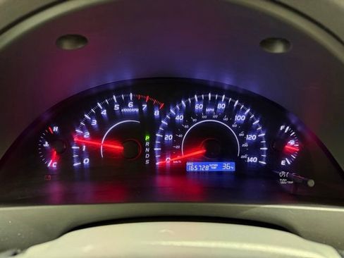 Used 2010 Toyota Camry LE image 11