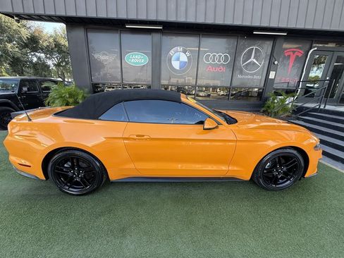 Used 2018 Ford Mustang Premium w/ Equipment Group 201A RWD image 10