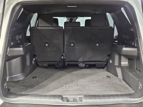 Certified 2025 Toyota 4Runner SR5 AWD/4WD image 18