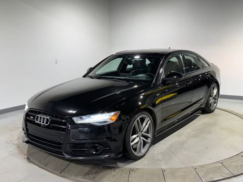 Used 2018 Audi S6 Prestige w/ Prestige Package image 3