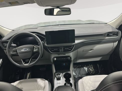 Used 2023 Ford Escape Platinum w/ Premium Technology Package image 12