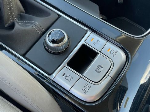 Used 2022 Kia Telluride SX w/ Towing Package image 26