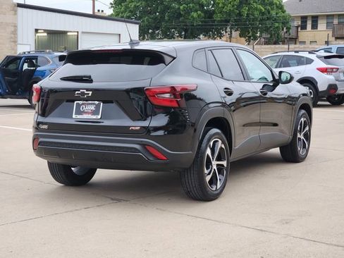 Used 2024 Chevrolet Trax RS w/ Driver Confidence Package FWD image 14