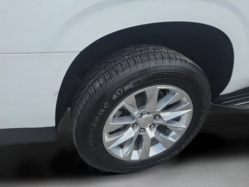 Used 2022 Chevrolet Suburban Premier AWD/4WD image 16
