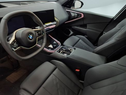 Used 2025 BMW X3 xDrive30i w/ Premium Package image 2