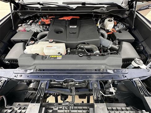 Certified 2023 Toyota Sequoia Platinum image 36