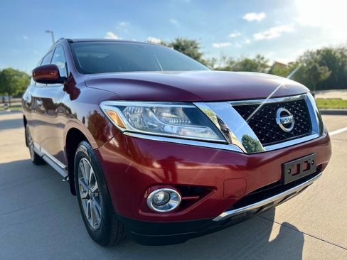 Used 2014 Nissan Pathfinder SL w/ SL Premium Package image 4