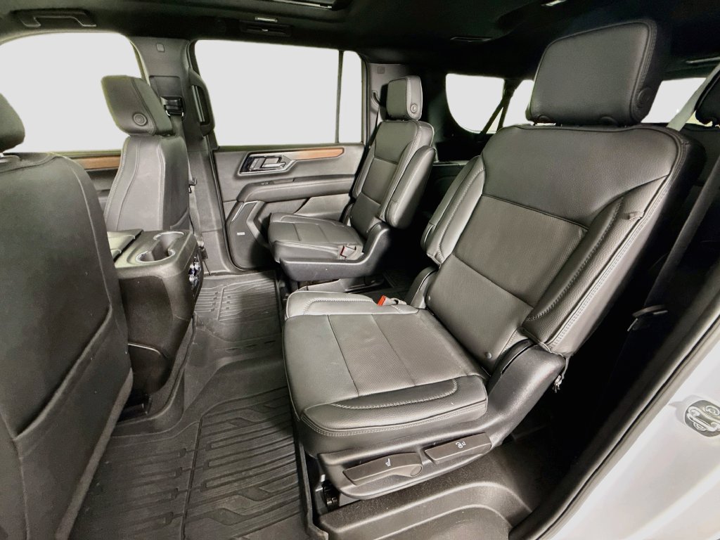 Used 2026 GMC Yukon XL Denali w/ Sun & Power Step Package AWD/4WD image 24