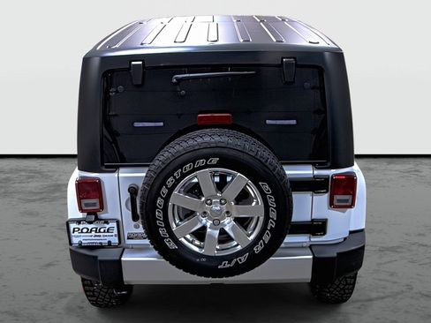 Used 2017 Jeep Wrangler Unlimited Sahara w/ Dual Top Group image 3