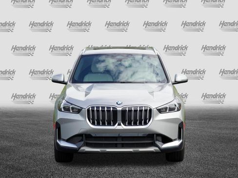 Used 2025 BMW X1 xDrive28i w/ Premium Package AWD/4WD image 3