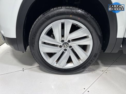 Used 2021 Volkswagen Atlas Cross Sport SE w/ Panoramic Sunroof Package image 7