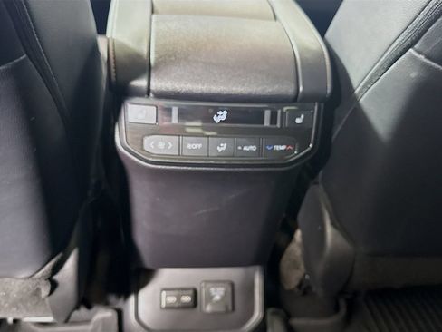 Certified 2024 Toyota Highlander Platinum AWD/4WD image 27