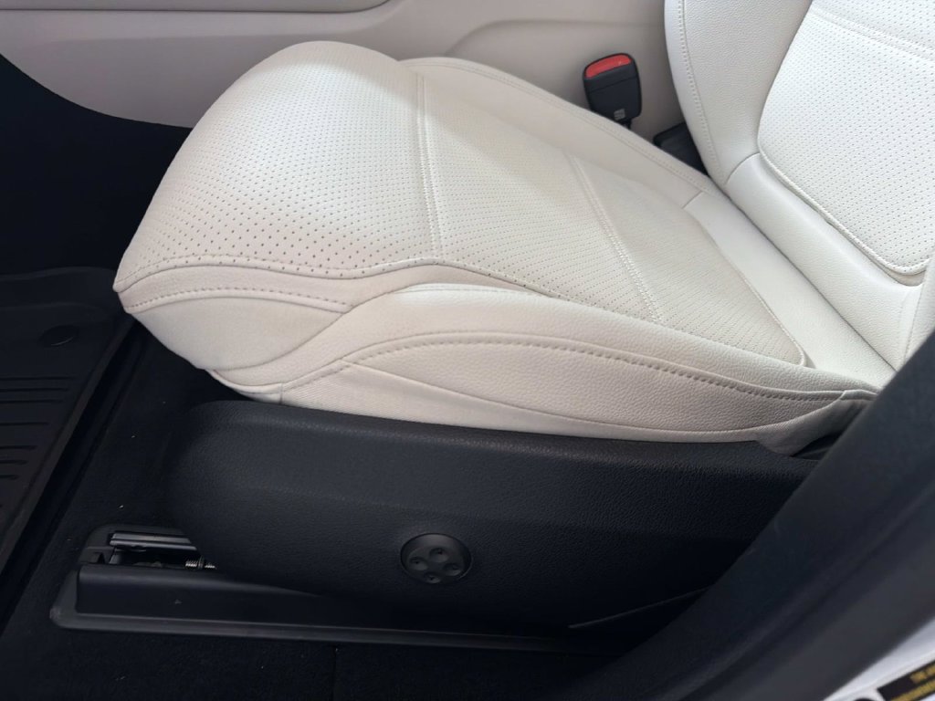 Used 2026 Mercedes-Benz GLC 300 image 17