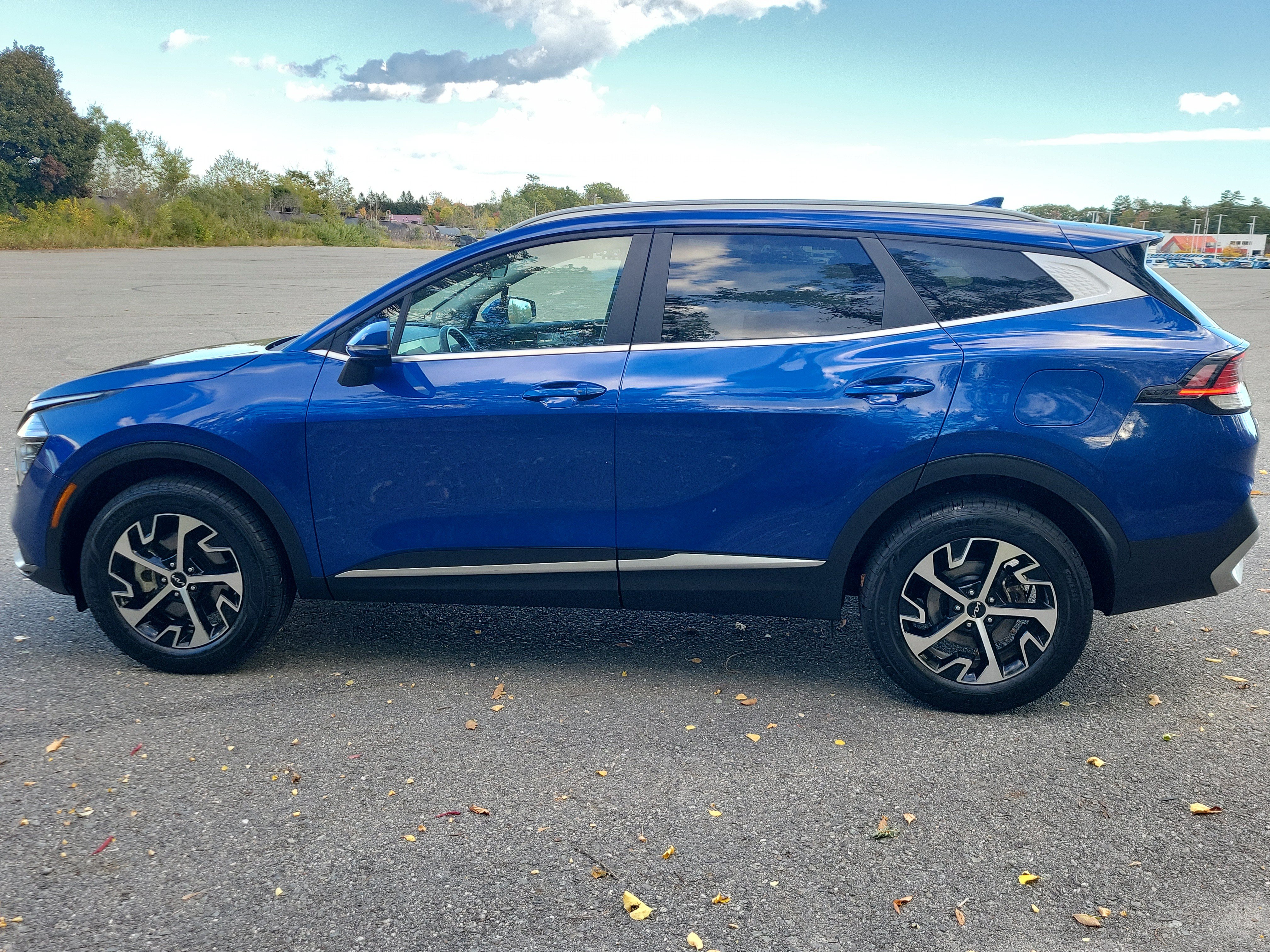 Used 2024 Kia Sportage EX AWD/4WD image 8