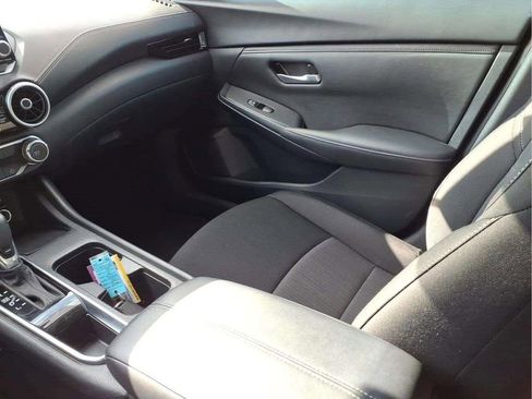 Used 2024 Nissan Sentra SV FWD image 13