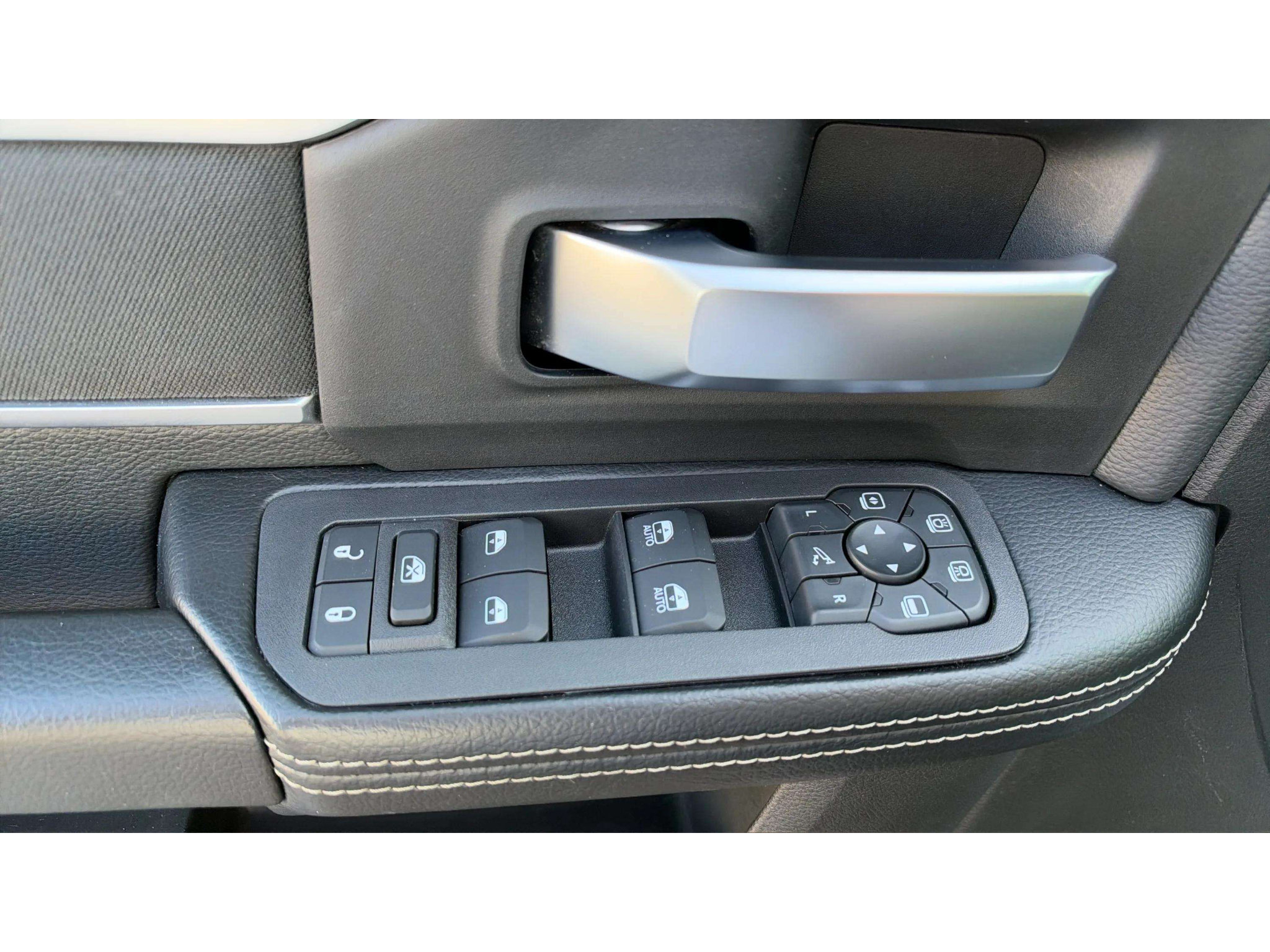 Used 2026 RAM 2500 Big Horn AWD/4WD image 18