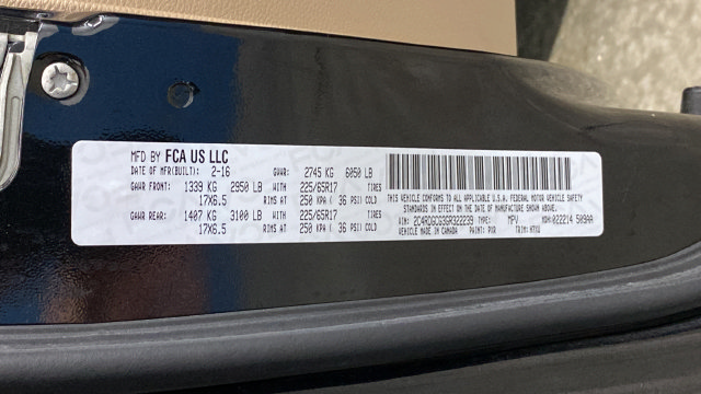Used 2016 Dodge Grand Caravan SXT FWD image 27