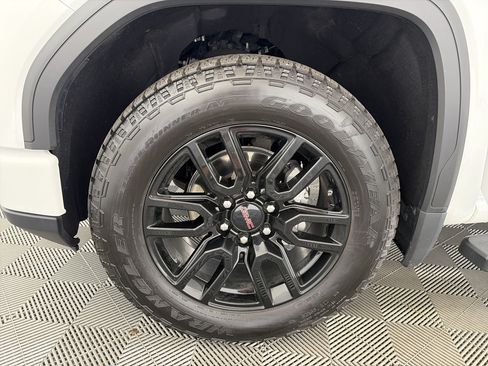 Certified 2025 GMC Sierra 1500 Elevation AWD/4WD image 13