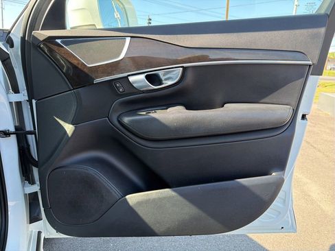Used 2017 Volvo XC90 T6 Momentum w/ Vision Package AWD/4WD image 29