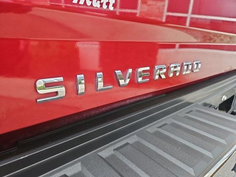 Used 2019 Chevrolet Silverado 2500 LT w/ LT Convenience Package image 27