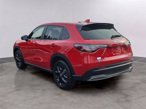 Certified 2025 Honda HR-V Sport image 6