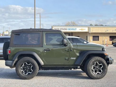 Used 2021 Jeep Wrangler Sport AWD/4WD image 10